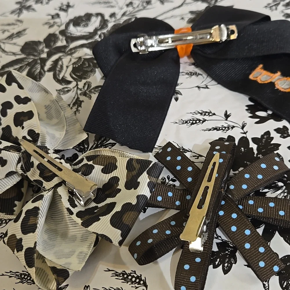 Black and Orange Bow with Boo Embroidery Spk5